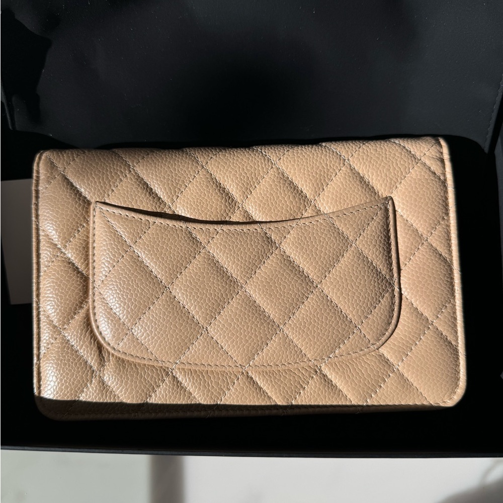 Chanel classic beige caviar quilted woc wallet on chain - Picture 2 of 8